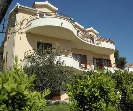 Apartmani Ferdi Trogir Exterior photo