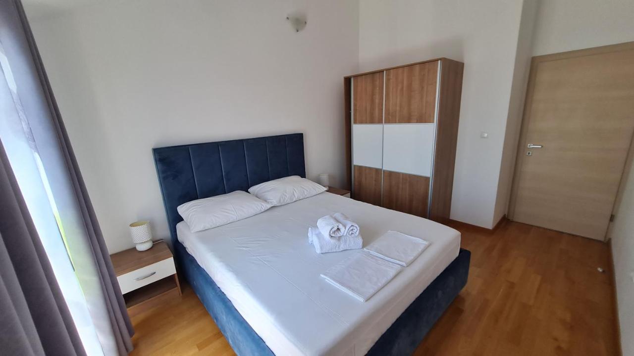 Apartmani Ferdi *